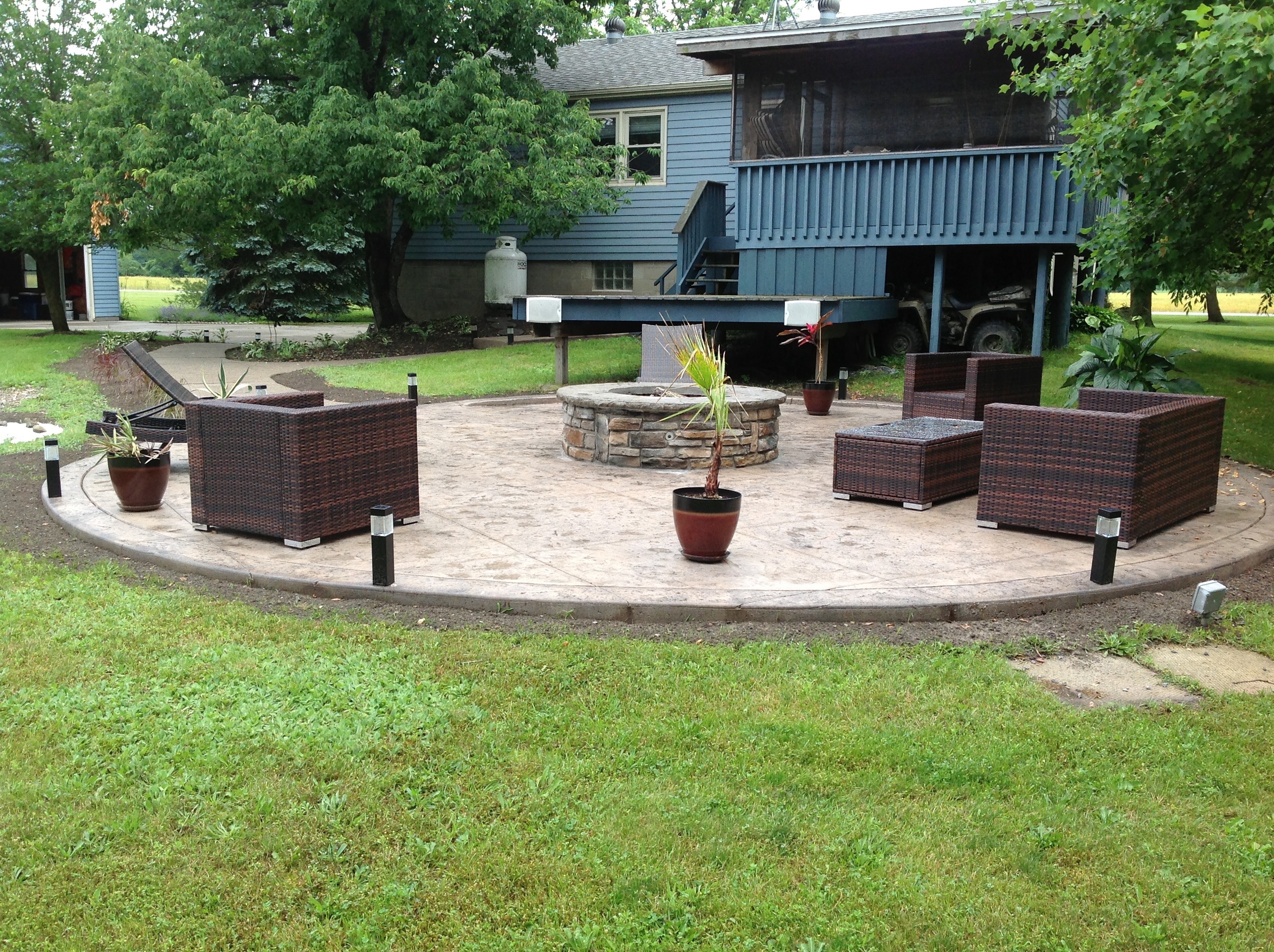 Stamped Patio & Firepit Akron