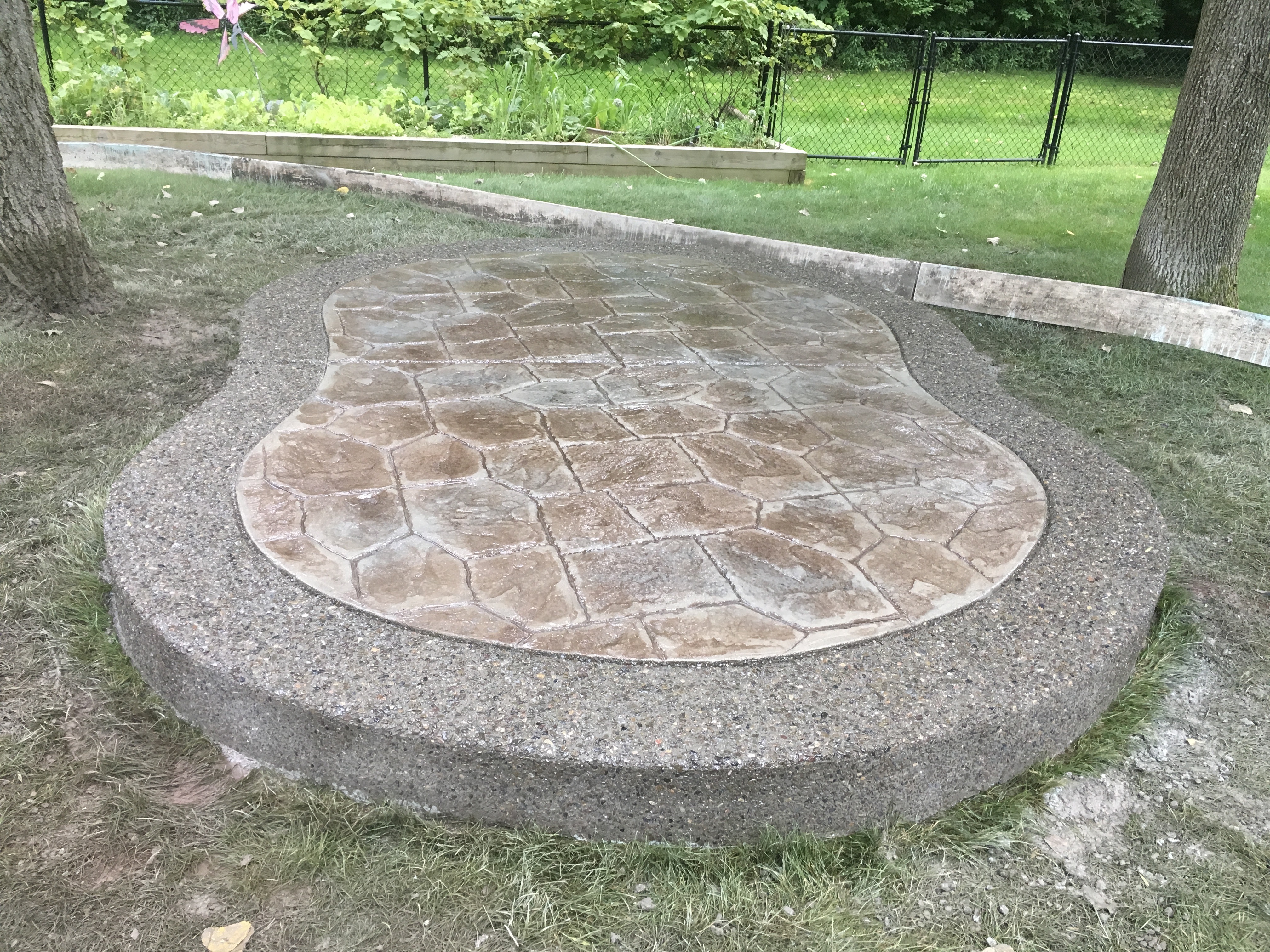 Small Stamped Pad – Exposed Aggregate Border