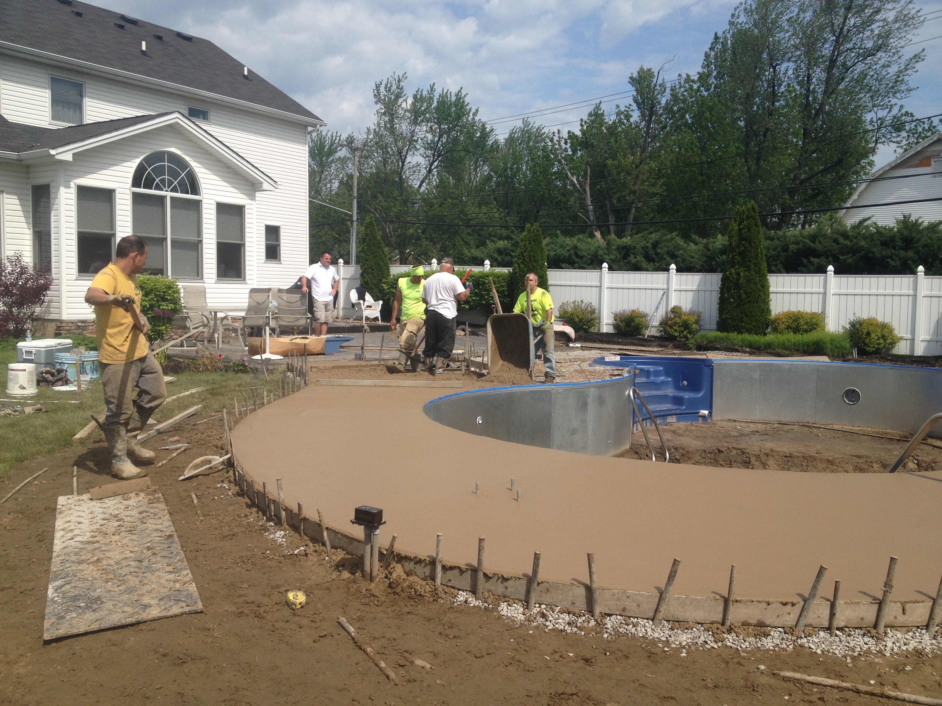 Exposed Aggregate Pool Surround