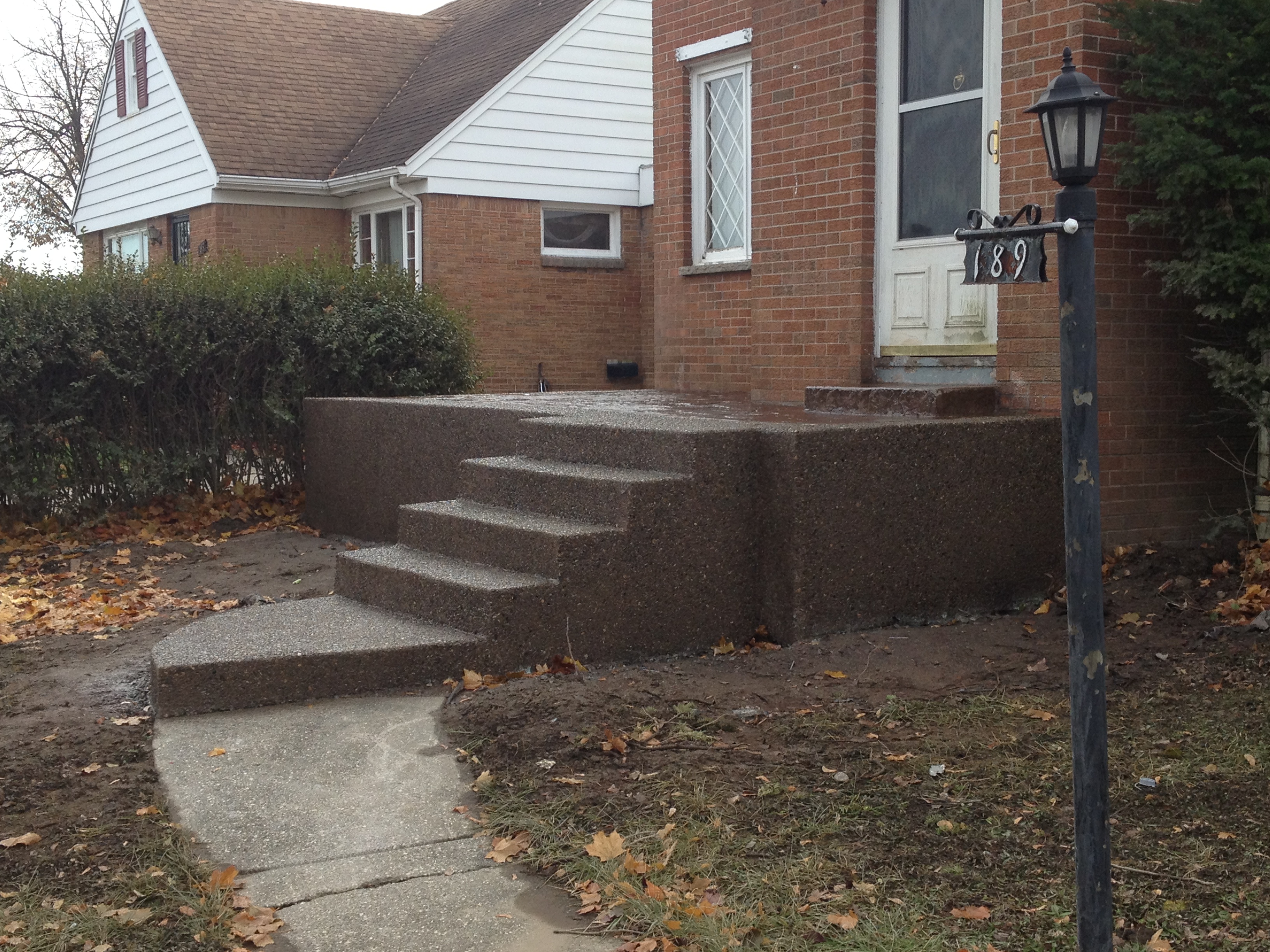 Exposed Aggregate and stamped concrete patio – E. Morris